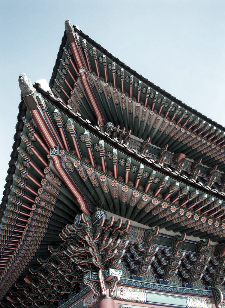 Dancheong palace detail